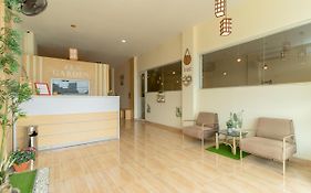 RedDoorz Plus @ Grogol Jakarta